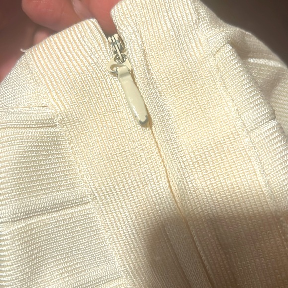 Herve Leger Lorelei Vanilla Body Con Bandage Dress w Gold Hardware - Picture 10 of 10